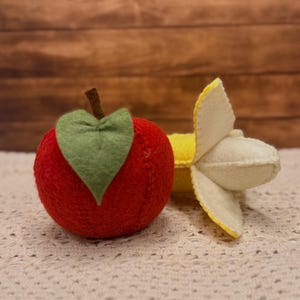 Manzana de fieltro: comida de juguete para cocina de juguete / Fruta de juguete Montessori