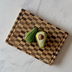 Aguacate de fieltro: comida de juguete para cocina de juguete / Juguete Montessori de verduras