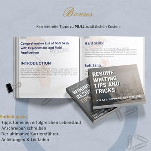 Puede incluir: Un libro abierto y dos libros m&aacute;s peque&ntilde;os con el t&iacute;tulo "Resume Writing Tips and Tricks" se muestran. El libro abierto tiene el t&iacute;tulo "Comprehensive List of Soft Skills". La imagen tambi&eacute;n incluye clips y texto en alem&aacute;n.