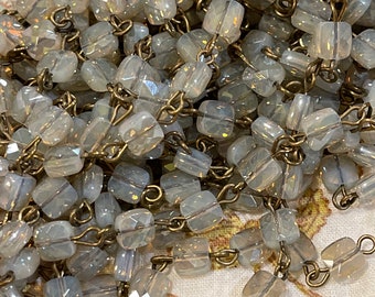 Chaîne de 5 pi, faite de perles, fabriquées aux États-Unis, opale grise STERLING, carrée gonflée ultra facettée, chaîne de perles de cristal de 6 mm