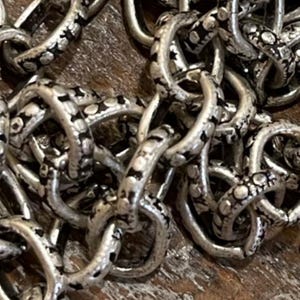 Chain Vintage Style assemblage OVAL dot patterned repurposing chain 8x6mm Cable chain Antique SILVER matte plating