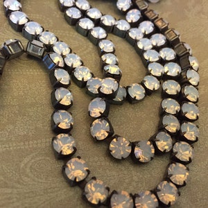 I291 Rustic Flea Market Style 6.1mm 29ss Large Chunky Dark Brown/blk Patina brass Rich MOONSTONE WHITE OPAL Rhinestone crystal cup chain
