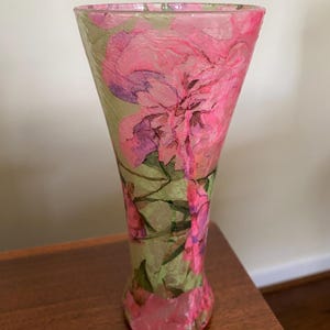 7&quot; Green Floral Artistically Decorated Vase
