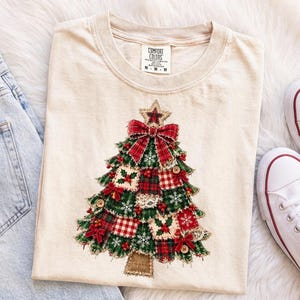 Comfort Colors® Faux Patchwork Christmas Tree T-Shirt, Merry Christmas Shirt, Holiday Shirt, Aesthetic, Girly, Distressed Shirt