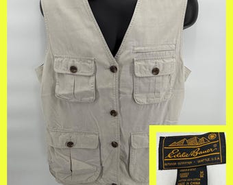 Chaleco utilitario safari de algodón caqui con múltiples bolsillos y tejido Gorpcore, talla M, de Eddie Bauer, para mujer.