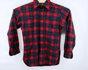 Vintage Pendleton Wool Flannel Shirt Mens M Red Navy Plaid USA Made Button Up