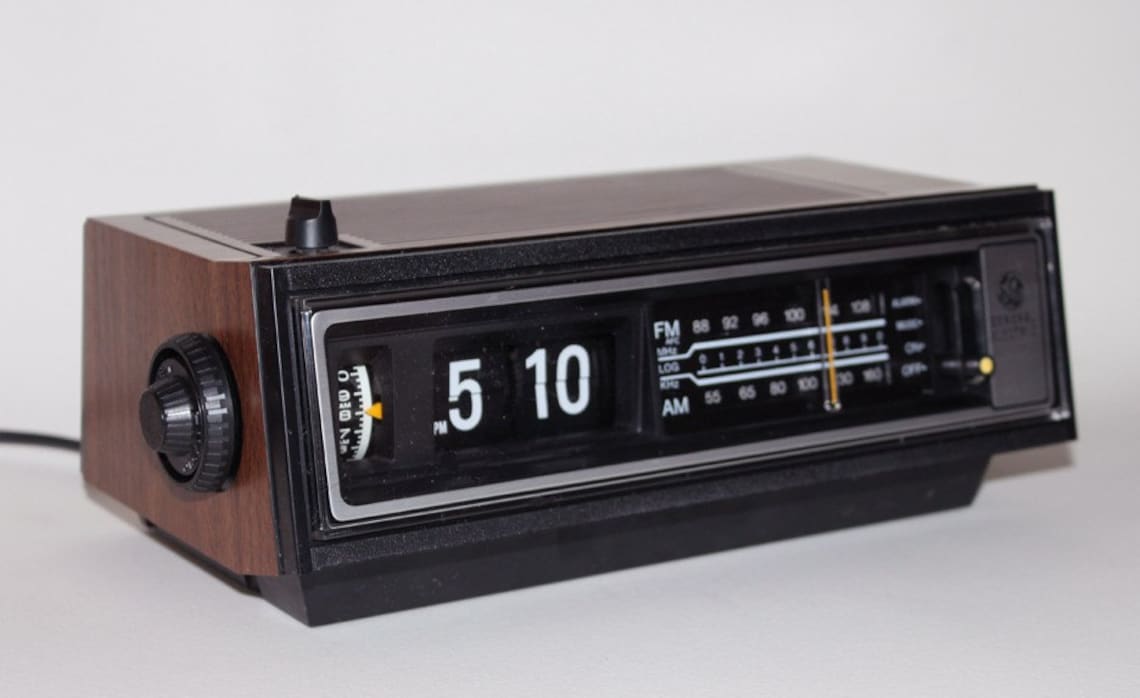 NEW VIntage General Electric Flip Clock Radio...IN ORIGINAL Etsy