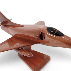 Modelo de avión de escritorio de madera de caoba Skyhawk A-4 (A4)