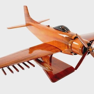 A-1 Sky Raider Mahagoni Holz Schreibtisch Flugzeug Modell