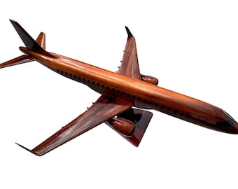 Modelo de avión Embraer 190 de madera de caoba