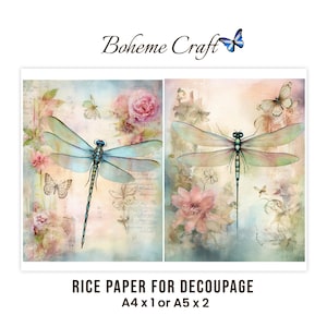 Könnte beinhalten: Zwei Bögen Reispapier für Decoupage mit Libellen- und Blumenillustrationen. Der linke Bogen zeigt eine blaue Libelle mit rosa Rosen und Schmetterlingen. Der rechte Bogen zeigt eine grüne Libelle mit rosa Blumen und Schmetterlingen.