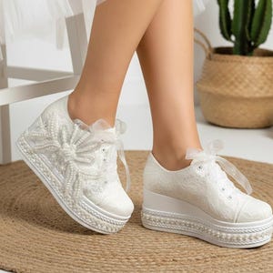 Zapatillas de novia con perlas, zapatos de novia con encaje color marfil, zapatillas de novia cómodas con plataforma