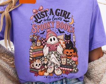 Gruseliges Buch-Shirt, Halloween-Shirt für Bücherliebhaber, Niedliches Geister-Lese-T-Shirt, Herbst-Shirt für Bücherwürmer, Gemütliches Geschenk für Leseratten, Comfort Colors Halloween-Shirt