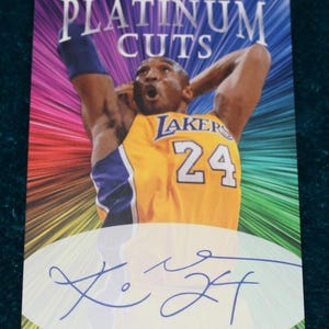 KOBE BRYANT Platinum schneidet Faksimile-Autogrammkarte selten, limitierte Auflage
