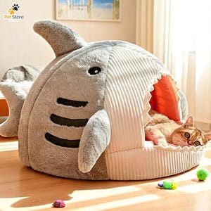 Lit troglodyte requin pour chatons et petits chiens, tente chaleureuse pour animal de compagnie avec dessin animé avec tapis de coussin, nid d'hiver, cadeau de Noël amusant pour animal de compagnie