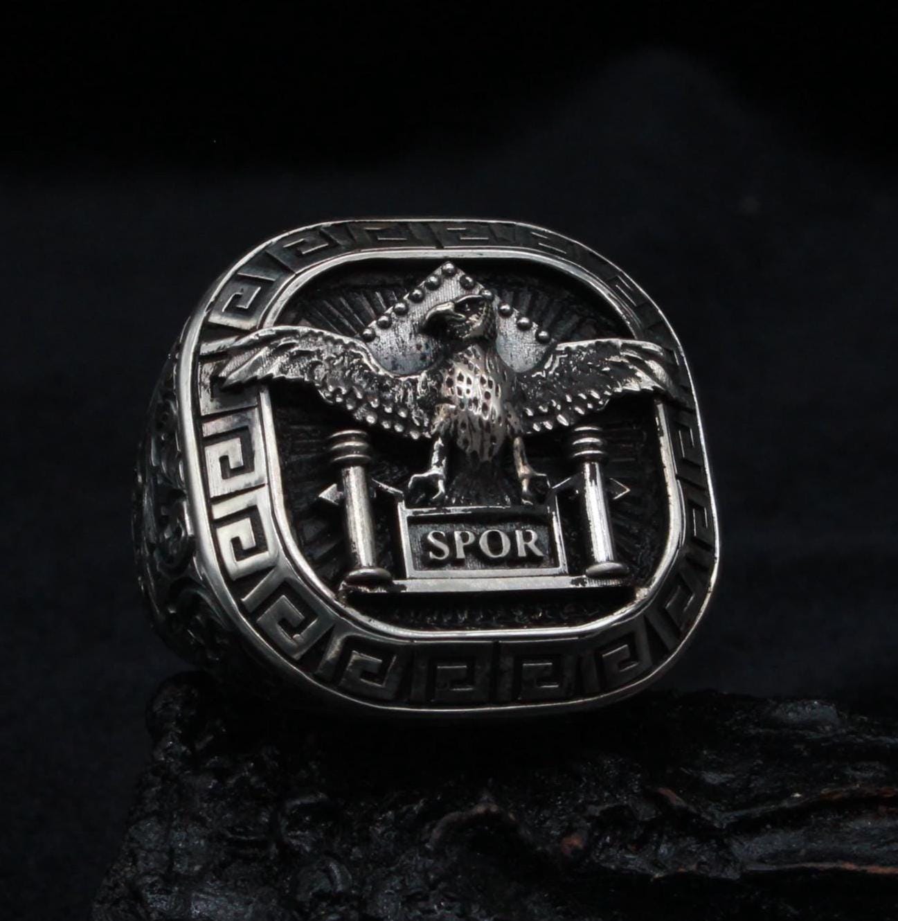 Anello con l'aquila romana Italia