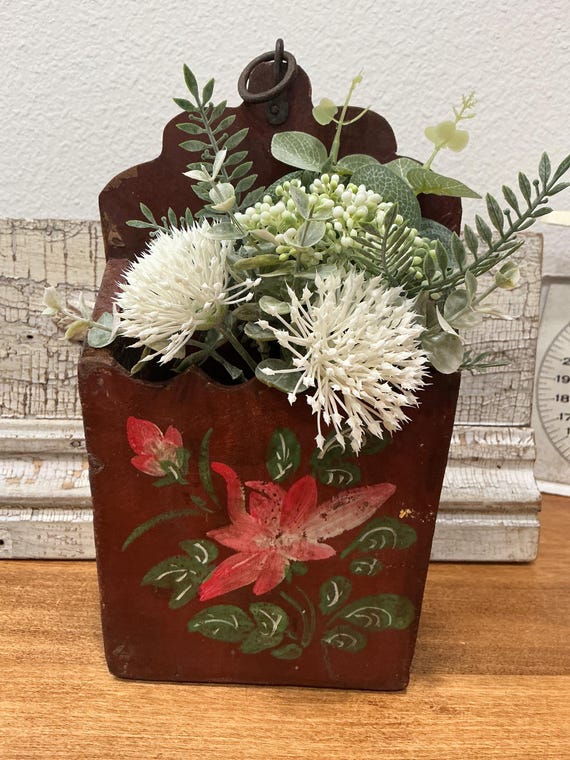 Vintage Primitive Folk Art Sat or Candle Box Handpainted Wood