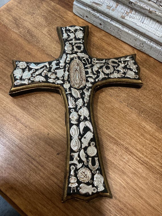 Milagros Cross Black Gold 11.75”