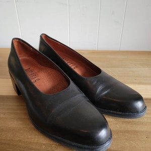 Vintage Nickels Soft Black Leather Heels Size 8.5 B 1990s