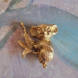 VIntage Franklin Mint Gold Tone Metal Koala Bear Pendant 1980