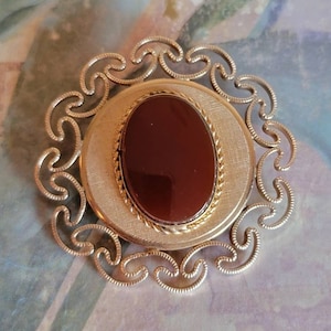 Vintage Carnelian sand 1/20 12 Karat Gold Filled Brooch Pin/ Pendant Costume Jewelry