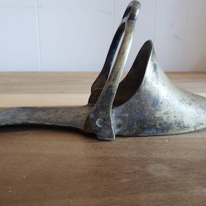 Vintage Antique Brass Conquistador Single Stirrup with Hinged Piece Horse Back Riding