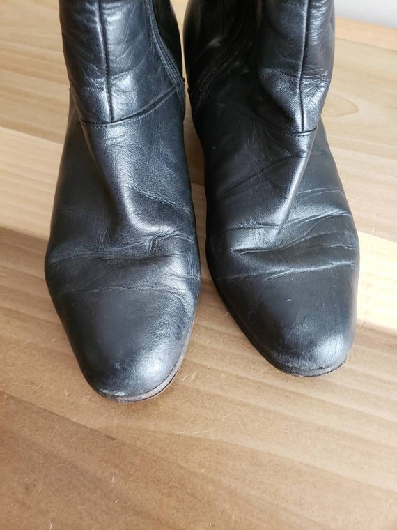 Vintage Varese Shoes Black Leather Heeled Boots Z… - image 5