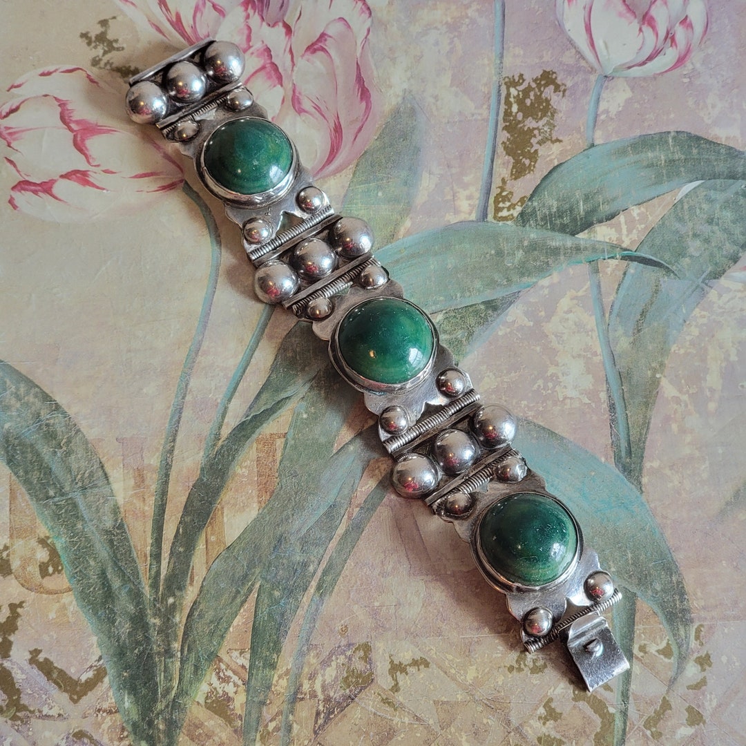 Vintage Sterling Silver and Green Stone Bracelet Made in Vintage Sterling Silver and Green Stone Bracelet Made in