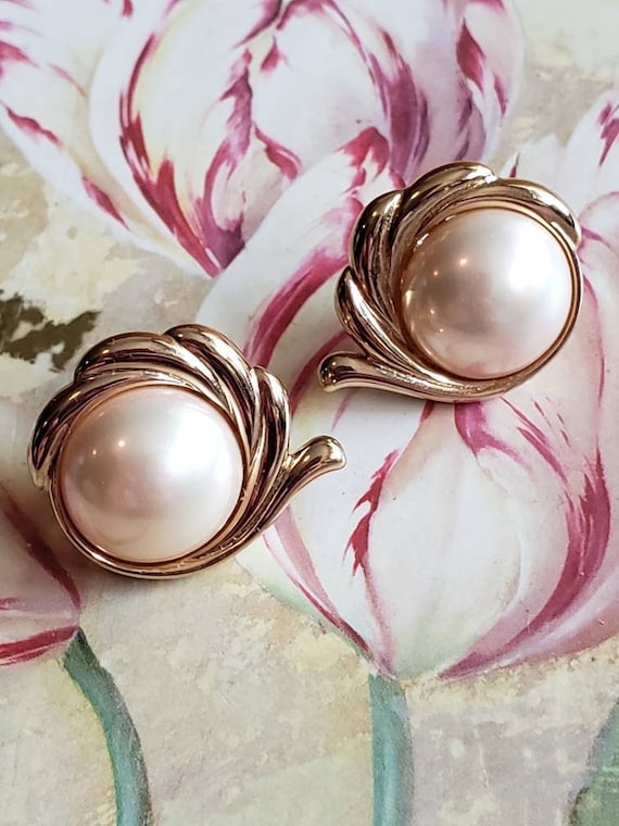 Vintage Majorica Pearl and Sterling Silver with a 