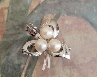 VIntage Sterling Silver and Cultured  Saltwater Akoya Pearls Pin Brooch Pendant Made in Japan