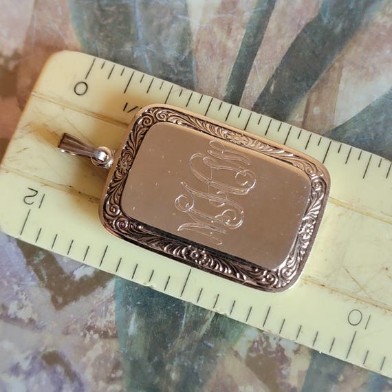 Vintage Monogramed MHW Script Initials Gold Tone … - image 10