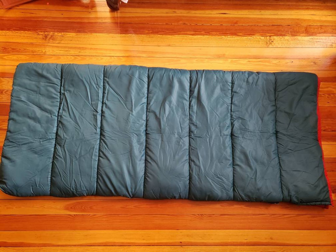 Vintage Slumberjack Sleeping Bag Red and Green Made in the USA Zipper