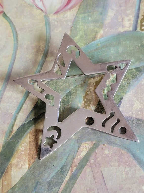 Vintage Sterling Silver Cut Out Star Brooch Pin 19