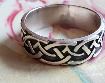 Vintage Sterling Silver Celtic Knot Ring - Unisex Band, Size 13.5
