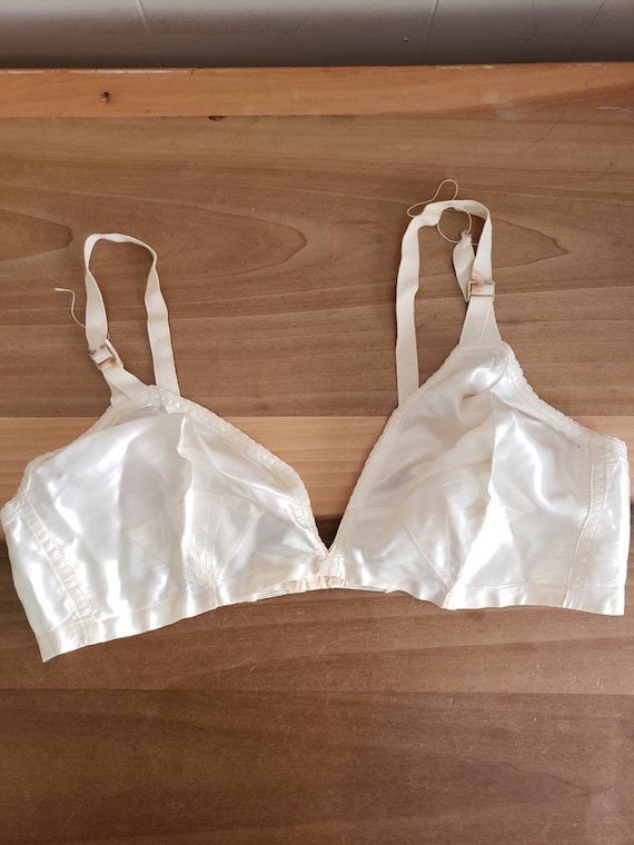 Vintage Formaid Brassieres Size 38 off White N Beige Bra Ladies