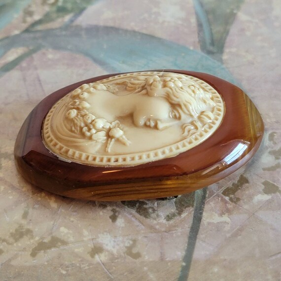 Vintage Bakelite and Celluloid Cameo Pin or Brooc… - image 5