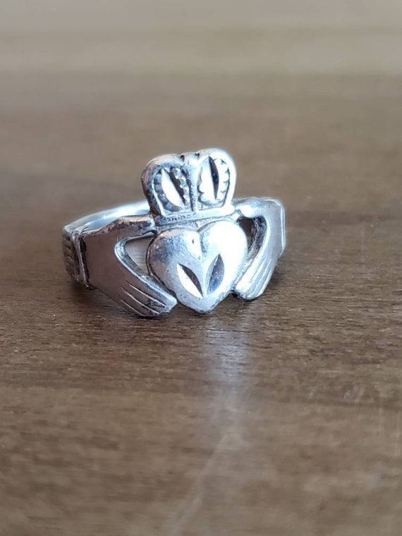 Vintage Hand Made Sterling Silver Claddagh Ring B… - image 1