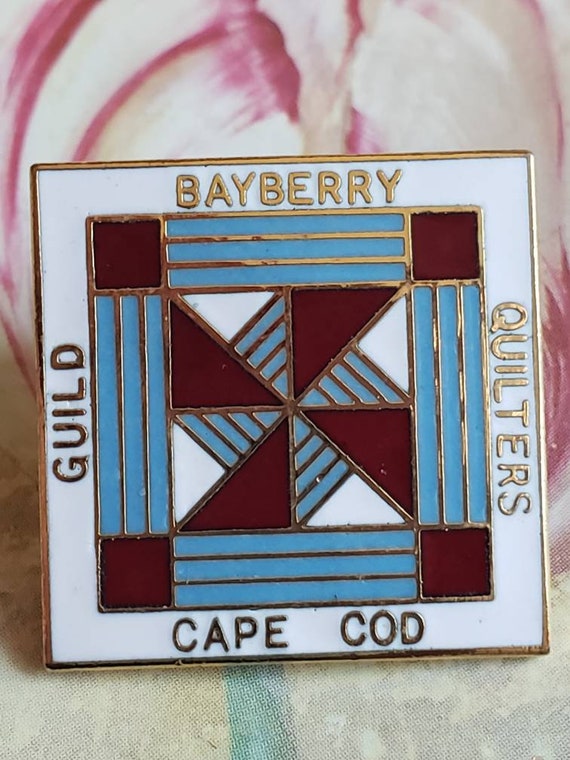 Vintage Bayberry Quilters Guild Cape Cod Lapel Pi… - image 1