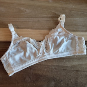 Nude Bra Cup with a Strap - Size 36B - Bra Cups - Bra Making Supplies -  Notions