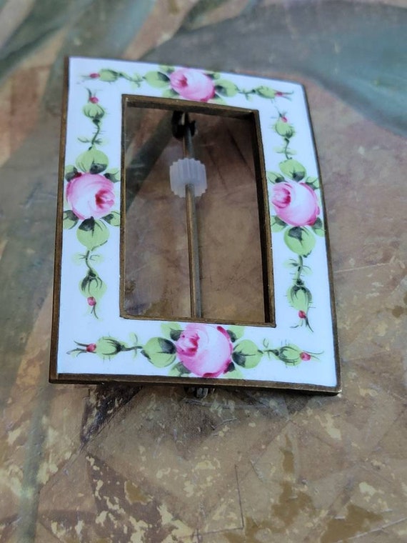Vintage White Enamel Pin or Brooch Painted Pink F… - image 3