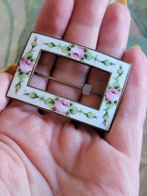 Vintage White Enamel Pin or Brooch Painted Pink F… - image 8