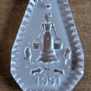 Vintage Waterford Crystal Christmas Ornament: Eight Maids A-Milking, 1991 (Box & Pouch)