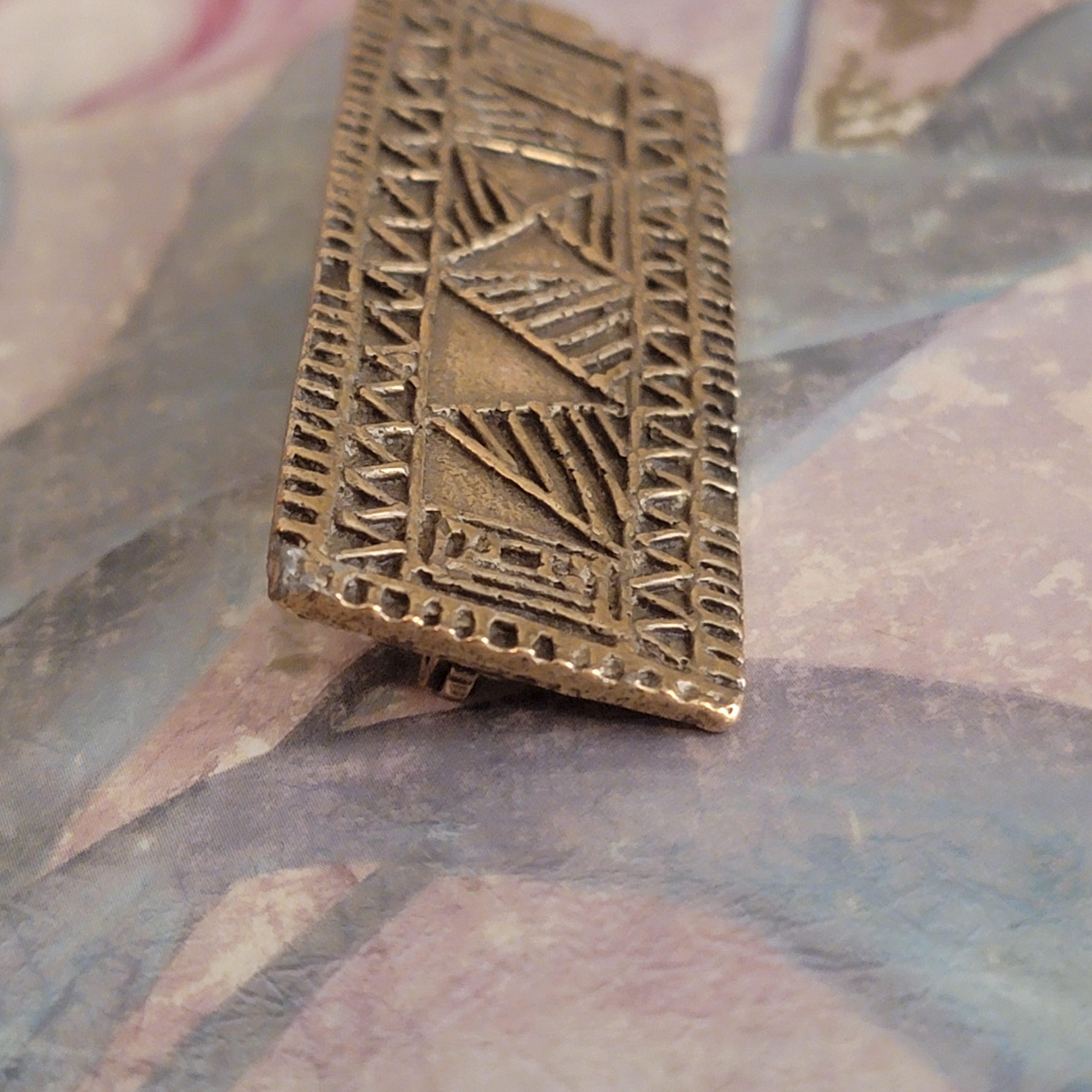 Vintage Alva Museum Replicas Gold Tone Metal Rectangular Geometric Pin ...