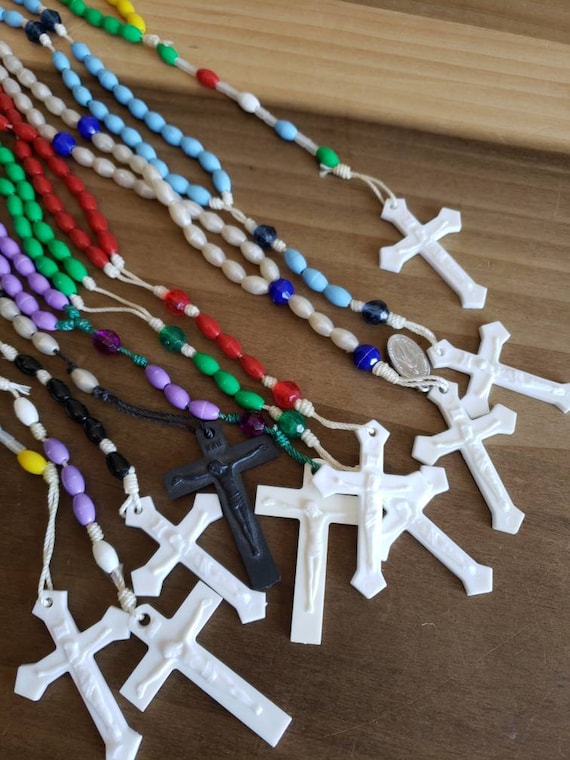 Vintage Lot of of 10 Plastic Rosary Beads Green B… - image 6