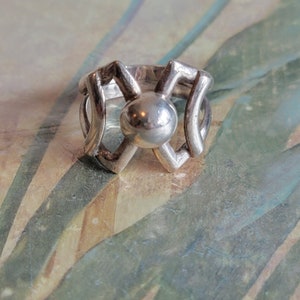Vintage Sterling Silver Ring Size 9.25