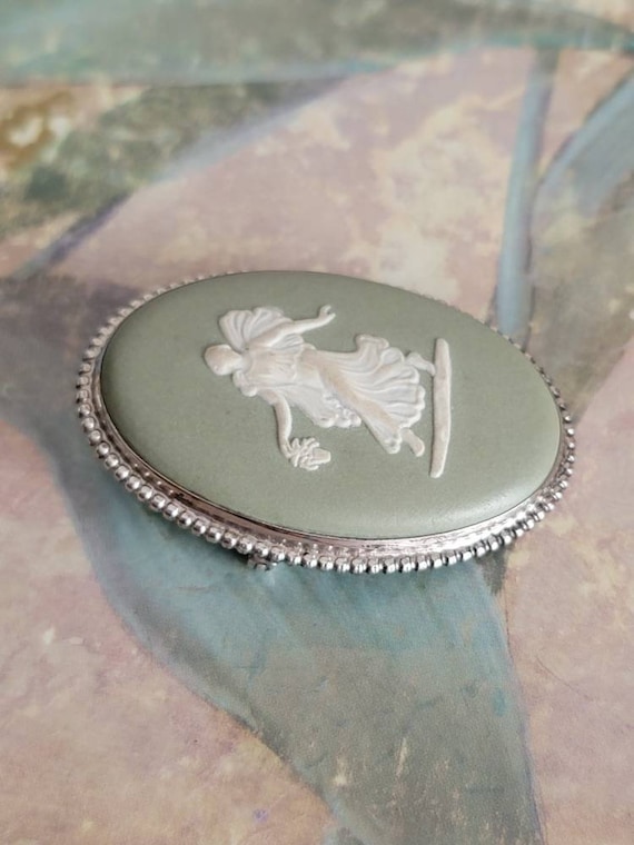 Wedgwood cameo brooch sale