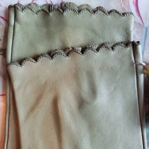 Vintage Miss Aris Leather Gloves: Pale Green Retro Ladies Size 7