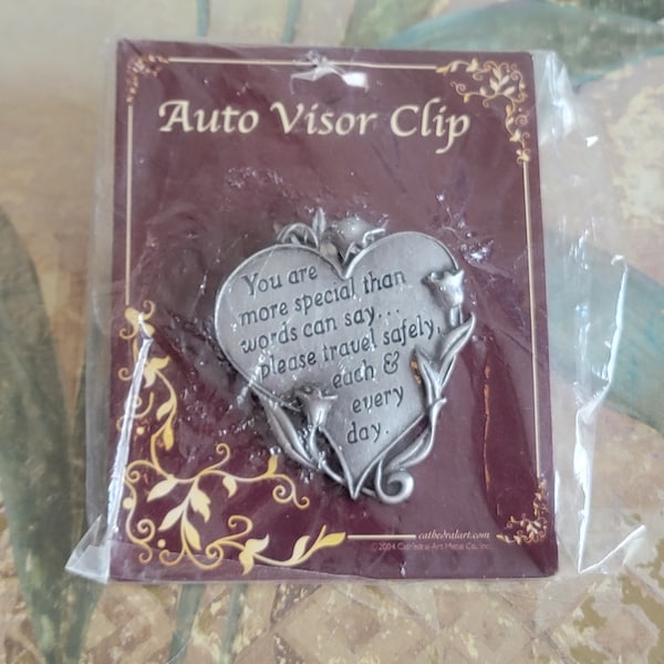 Vintage Dead Stock Cathedral Art Metal Company Car Auto Visor Clip Heart 2004 Made in the USA