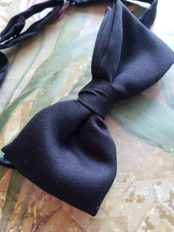 Vintage Black Bow Tie Adjustable Hook and Eye Clos