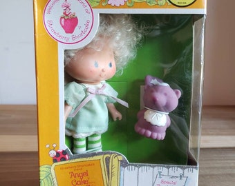 Vintage Dead Stock in the Original Box Kenner Angel Cake with Souffle Strawberry Shortcake Friends 1982